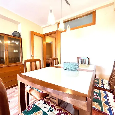 Oriol Center Apartment *
