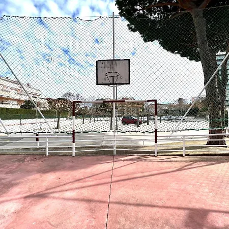 Oriol Center *