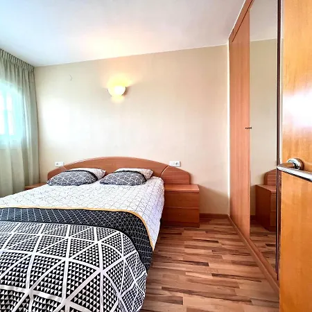 Apartment Oriol Center